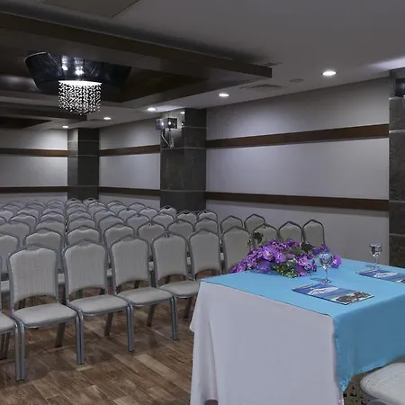 Lilyum & リゾート 4*