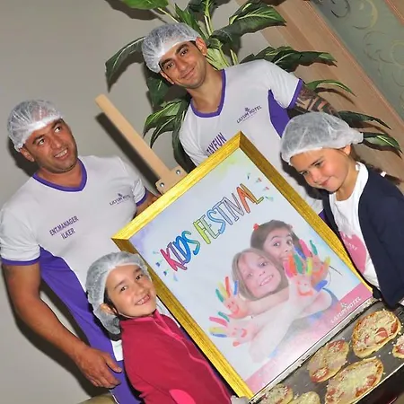 Lilyum & リゾート シダ