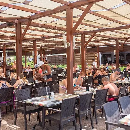 אתר נופש Lilyum & 4*